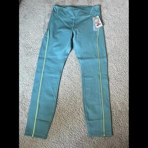 Mono B Performance Nilit Softex Green Size L NWT